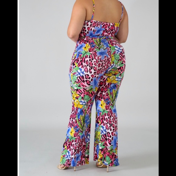 Two piece set - Picture 2 of 5